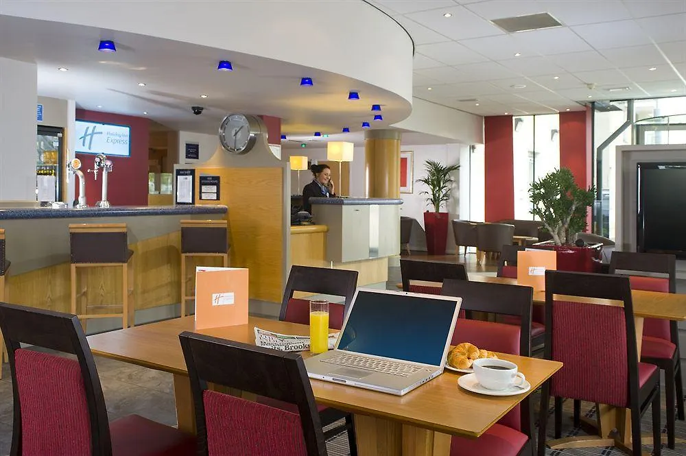 Holiday Inn Express Bath By Ihg Hotel
