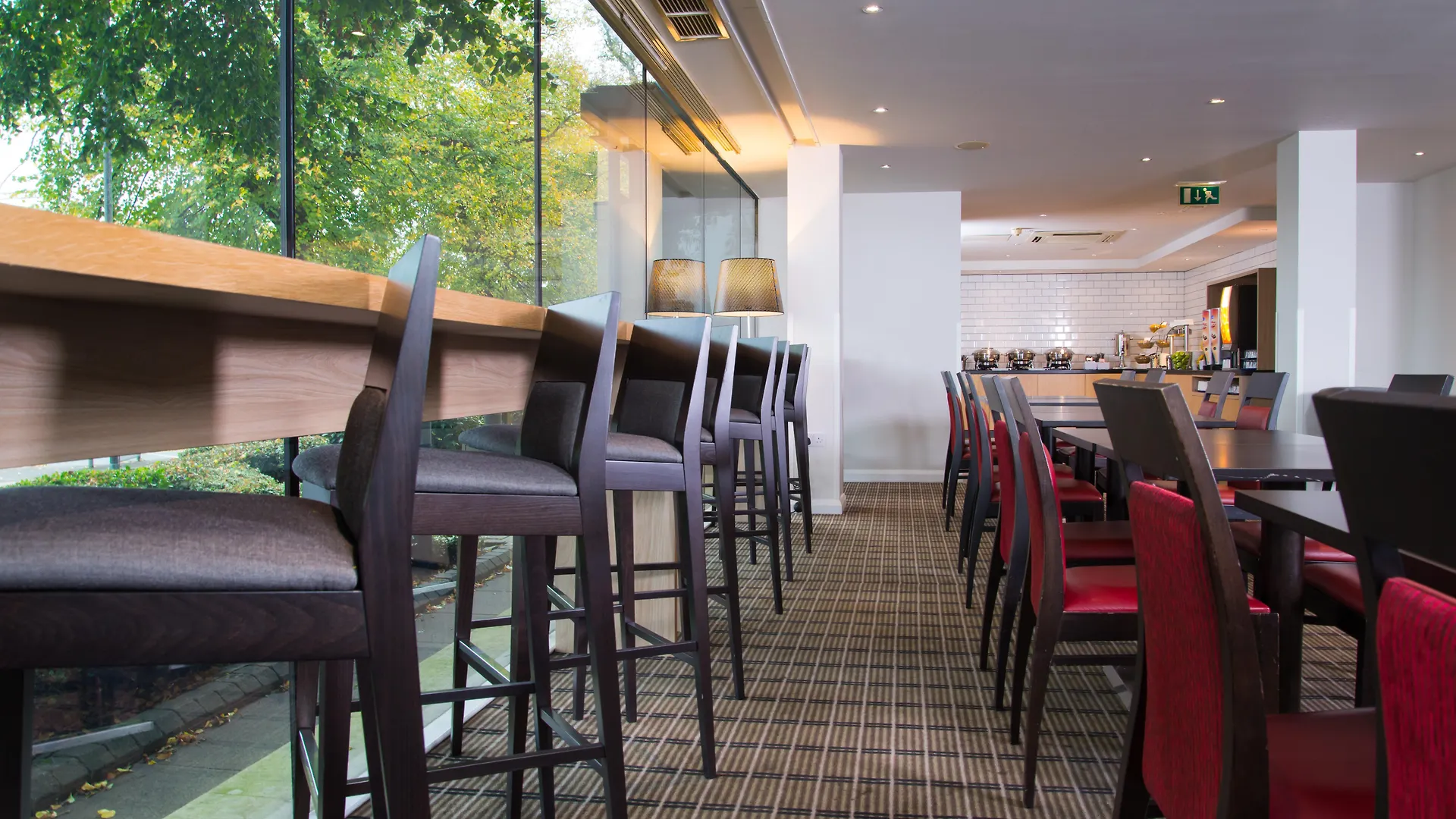 Hotel Holiday Inn Express Bath By Ihg