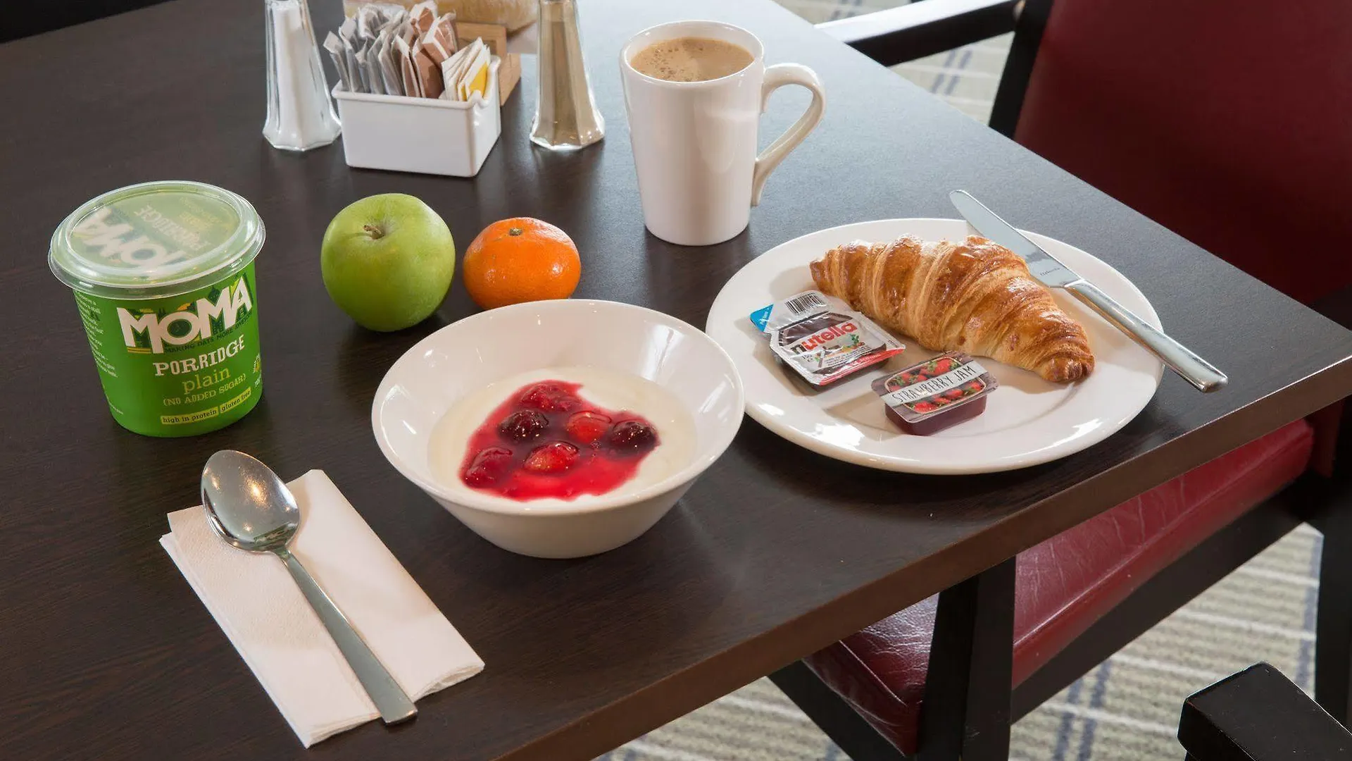 Hotel Holiday Inn Express Bath By Ihg