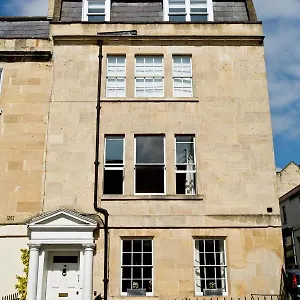 Central Courtyard Apartment