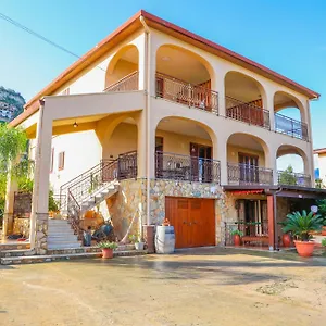  Bed & Breakfast Giardino Dei Cedri Italia