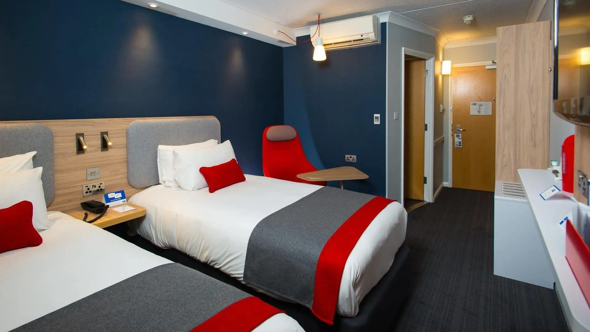 Holiday Inn Express Bath By Ihg